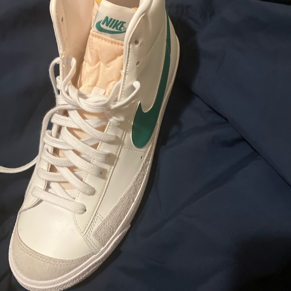 Nike Blazer Mid 77 Vintage
White Malachite